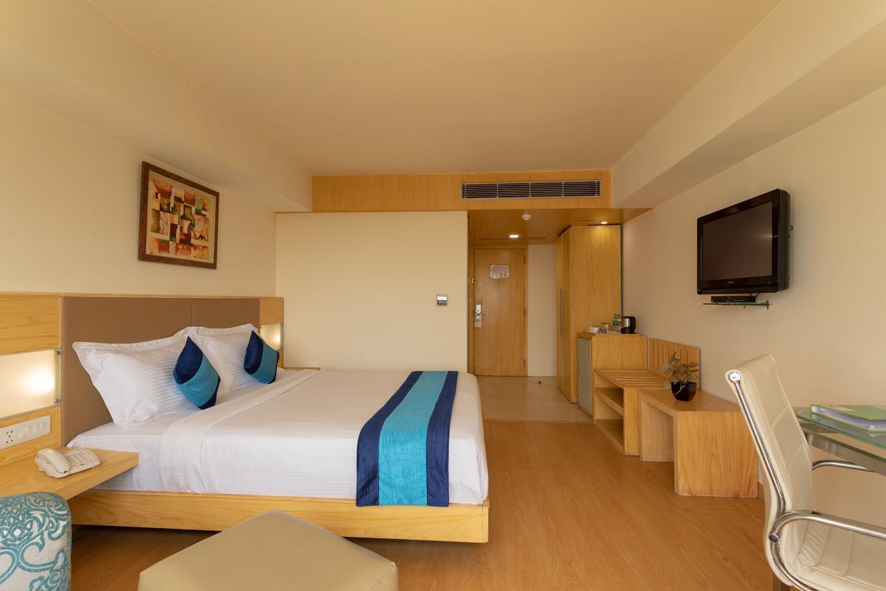 Hotel Mint Park Maple Amritsar Esterno foto